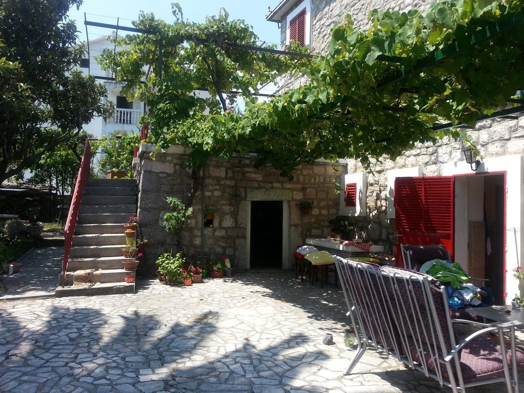 Villa Stone House In Buljarica Petrovac Habitación foto