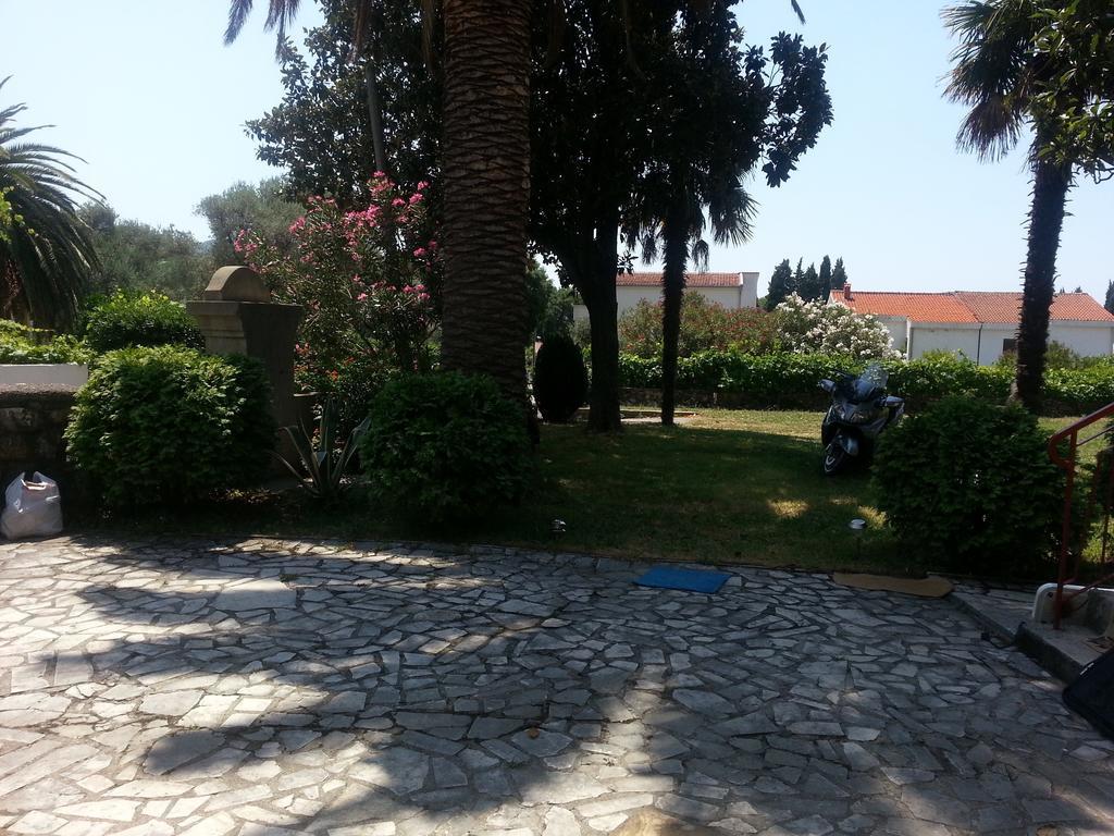 Villa Stone House In Buljarica Petrovac Habitación foto