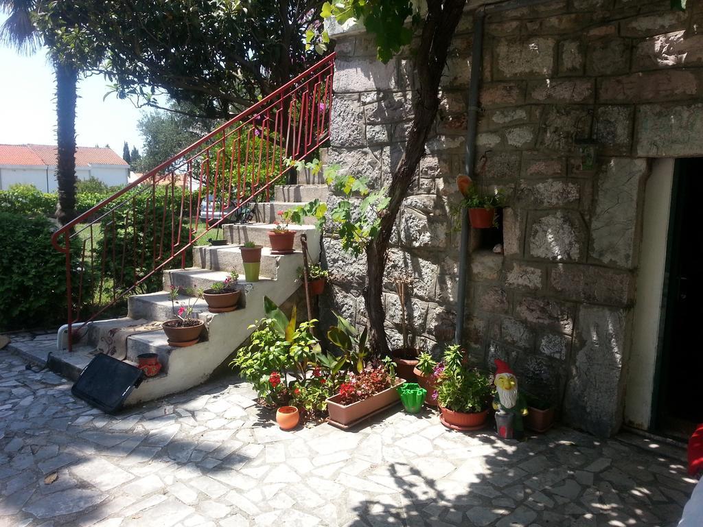 Villa Stone House In Buljarica Petrovac Habitación foto
