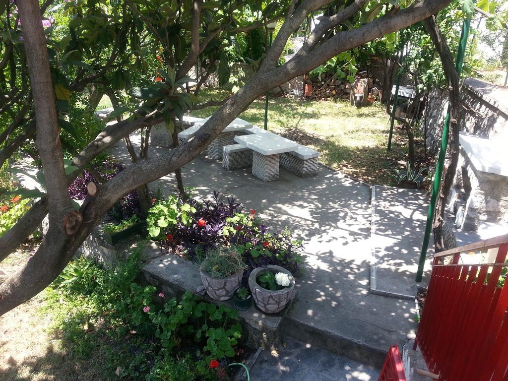 Villa Stone House In Buljarica Petrovac Habitación foto